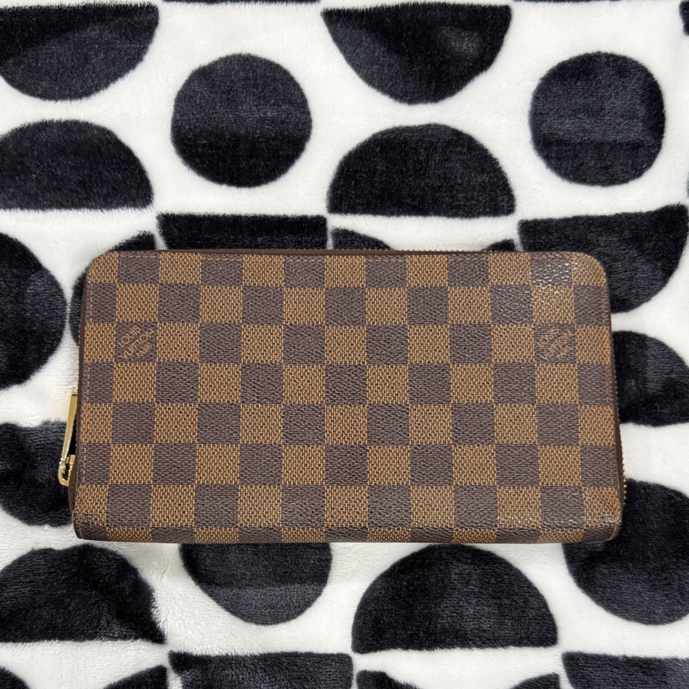 Louis Vuitton Damier Ebene Organizer Zippy Wallet